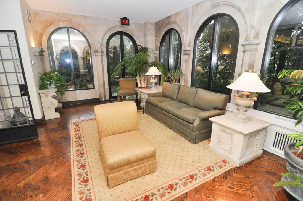 Chillout Room at the Vaughan Estates Estates of Sunnybrook Wedding-2