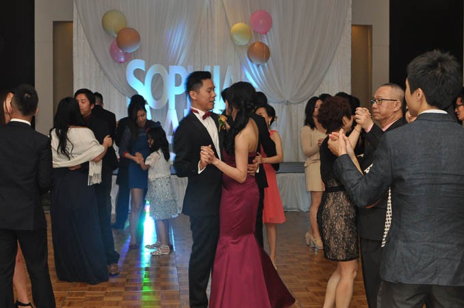 Slow dance at the wedding