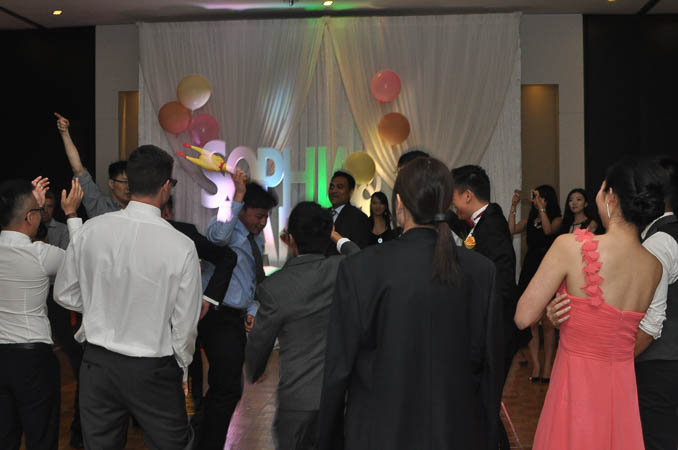Wedding crowd dancing