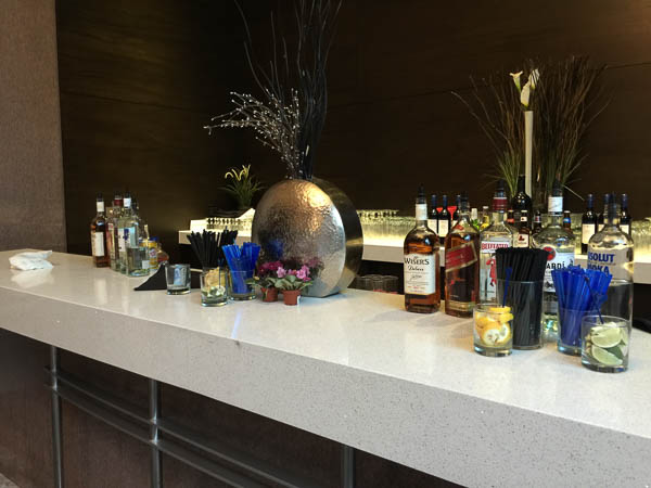 Alcoholic drinks for cocktails